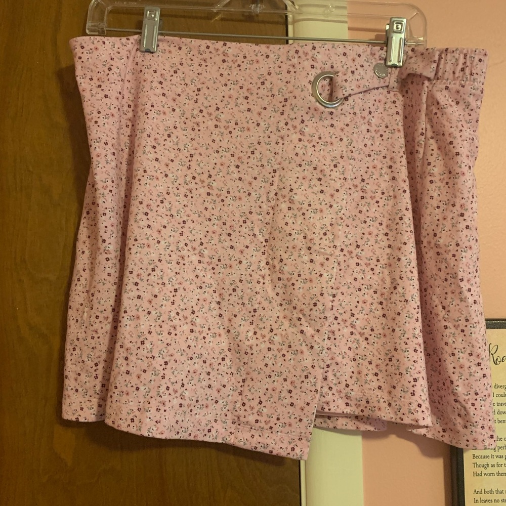 ADORABLE MINI SKIRT